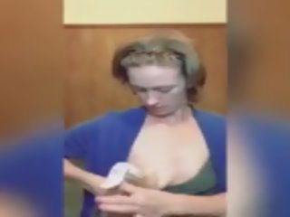 Pumping breast süýt: mugt mugt pumping süýt kirli film video 43