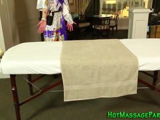 Great asian masseuse sucks