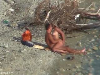 Elite duo nyt god xxx video tid ved nudist strand spionkamera