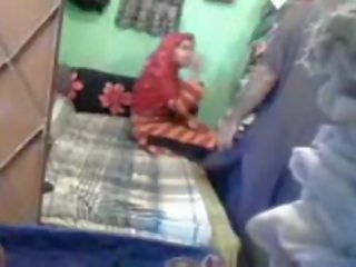 מבוגר חרמן פקיסטני זוג נהנה קצר מוסלמי סקס אטב מוֹשָׁב