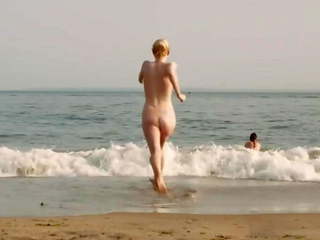 Dakota Fanning & Elizabeth Olsen Nude on Scandalplanet