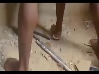 Afrika nigerian kampung yahudi pemuda seks dengan banyak pria sebuah perawan / bagian 1