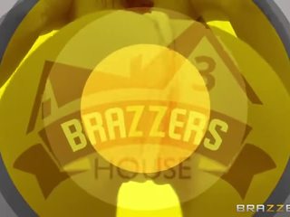 Brazzers hus säsong 3 ep3 abella fara hosts en sinnessjuk orgia fan fest