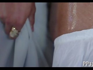 Massagen med cheerful slut filma