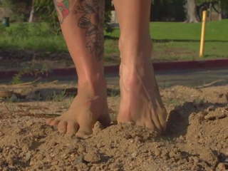 Renee's sensational oily feet n soles