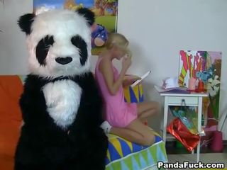 Panda björnen i smutsiga klämma leksak xxx filma