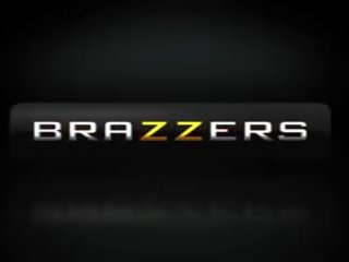 Brazzers - mama mendapat payudara - clueless air mani pelajaran adegan