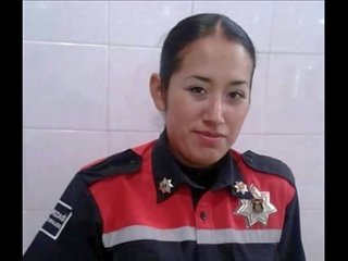 Mujer policia de meksika baila desnuda