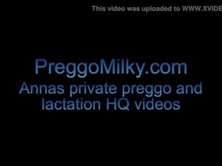 Full-blown θηλασμός μητέρα που θα ήθελα να γαμήσω χορήγηση στήθος γάλα