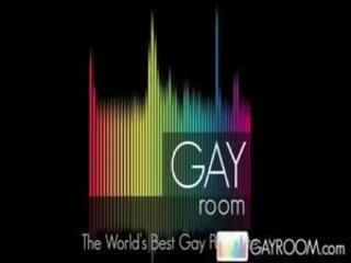 Gayroom supplémentaire grand pénis
