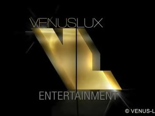 Порно зірка venus lux дає м'яч і дупа покарання