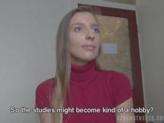 Tšehhi mademoiselle valitud üles jaoks osade andmine seks film