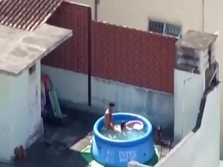 Melhores करना brasil - flagrou vizinhos fazendo सेक्स na piscina elhores