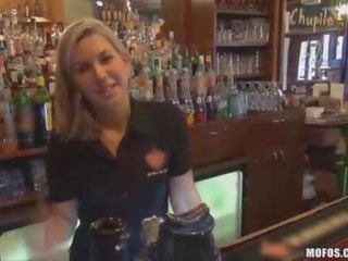 Bartender é uma merda peter atrás counter