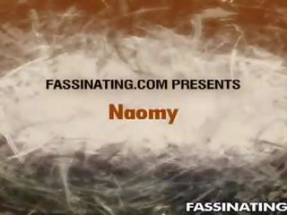 Fassinating: oversexed Maid Naomy gets nailed outside