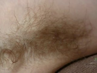 毛茸茸 乳头, armpits, 屁股, 腿 和 一 大 毛茸茸 屄. 欣赏.