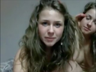 2 groovy zusters van poland op webcam bij www.redcam24.com