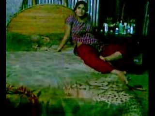 Indijke bhabhi odrasli video s devar na kuža slog na spalnica seks
