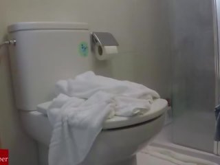 Sprchový a šťastný ending na the toilet.san06